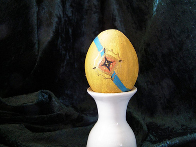Picture of an Egg decorated with a coat of arms